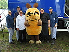 Das Log-V-Team des THW OV Bremen-Süd mit der Maus. Foto: THW / Rolf Fraedrich